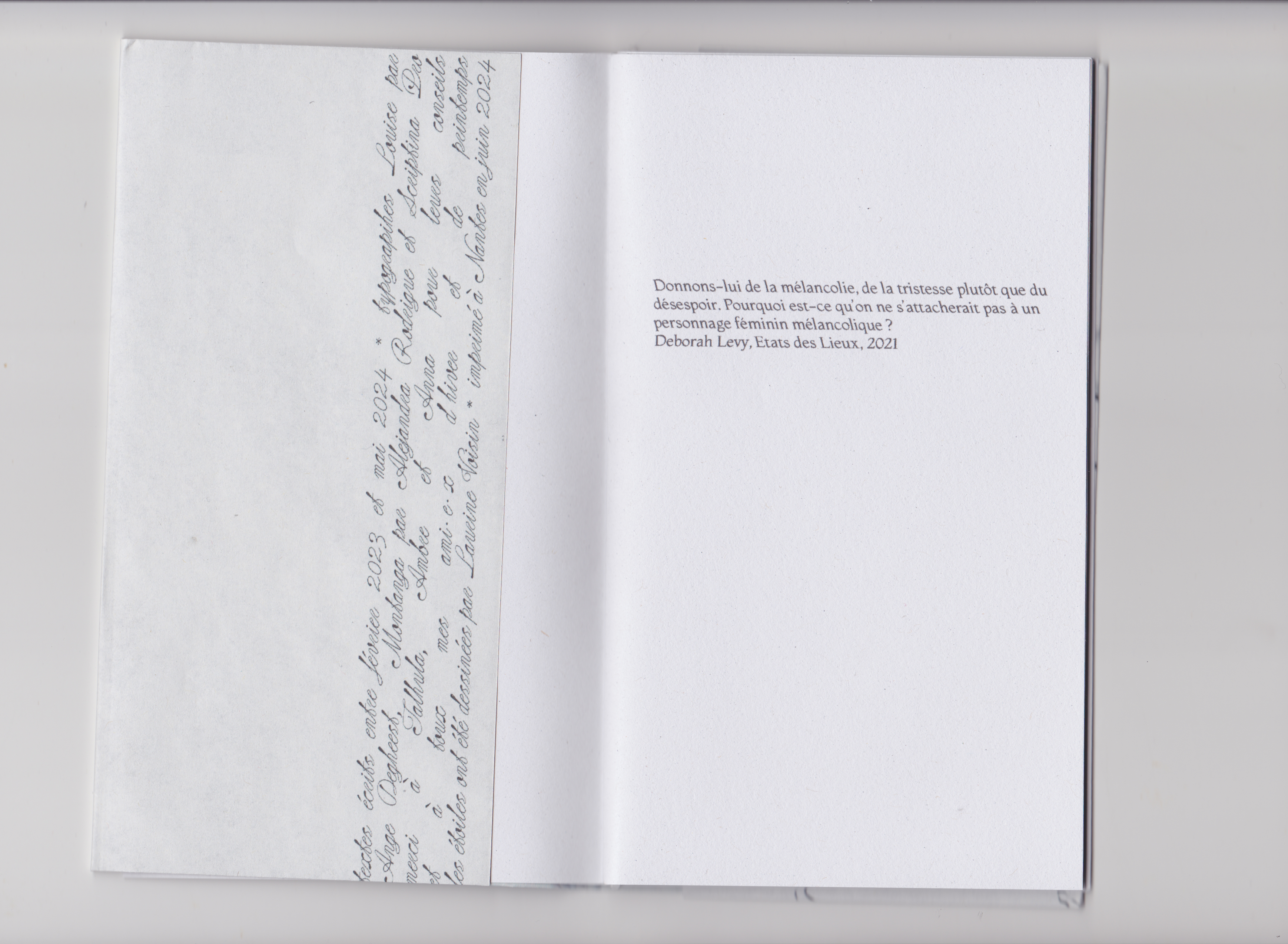 scan d'edition_ grise_ photographies et texte_ Juliette Morisse